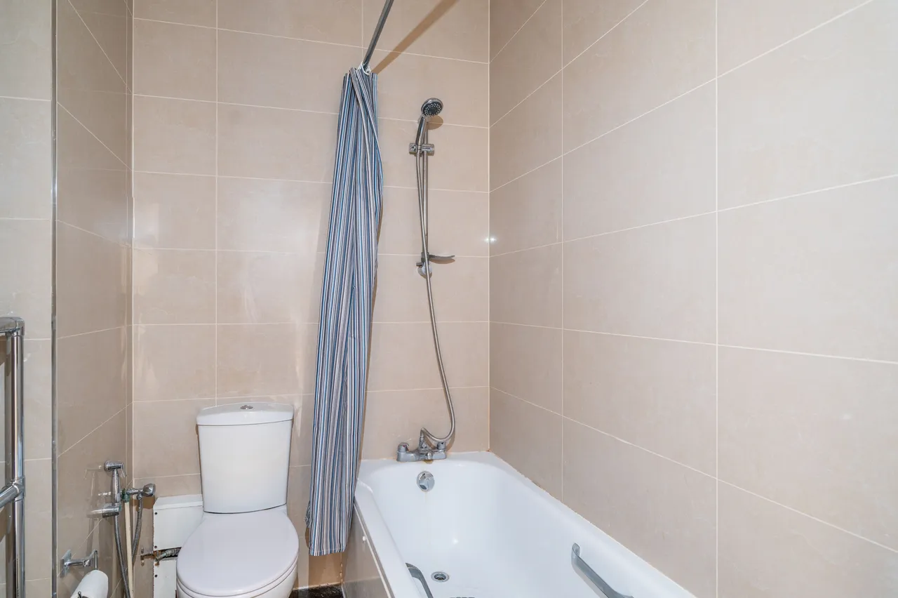 97a Queens Court, 15 Queensway, London, photo 6