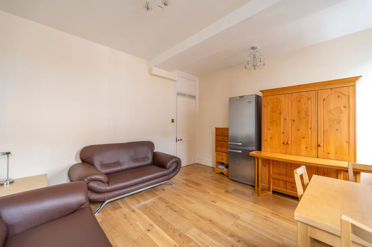 97a Queens Court, 15 Queensway, London, photo 7