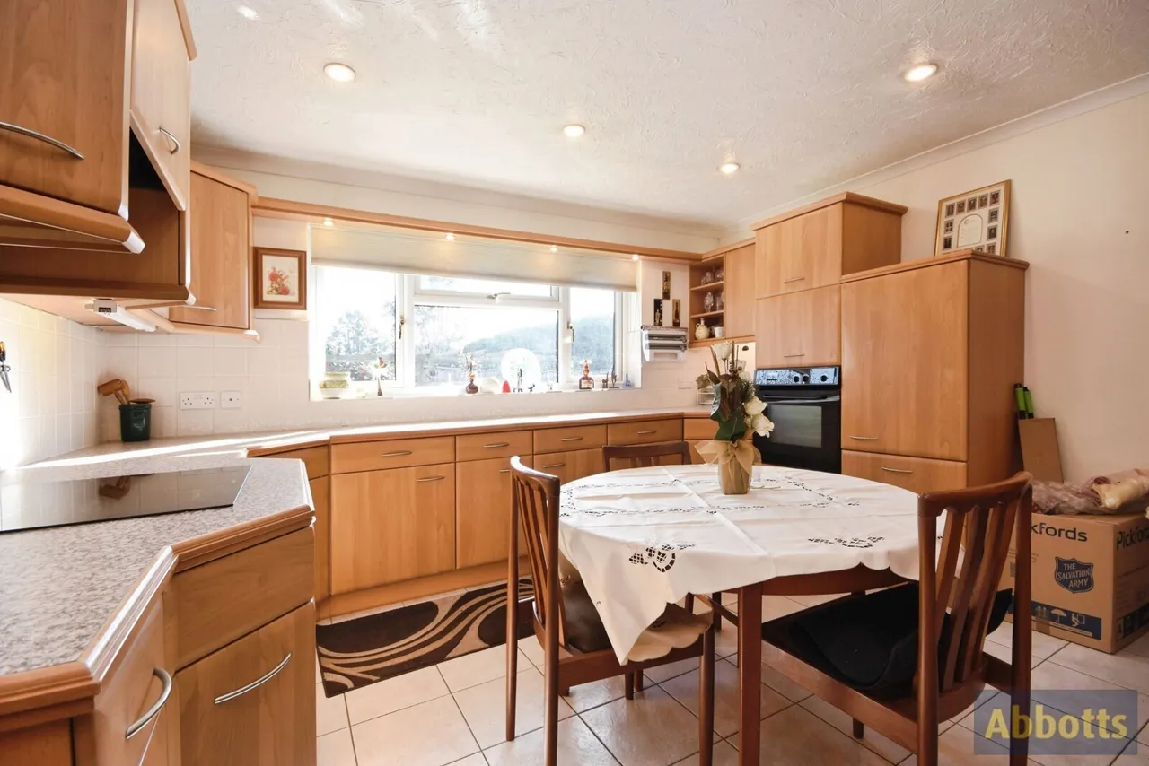 Clarence Road, Rayleigh, Essex, SS6, photo 18