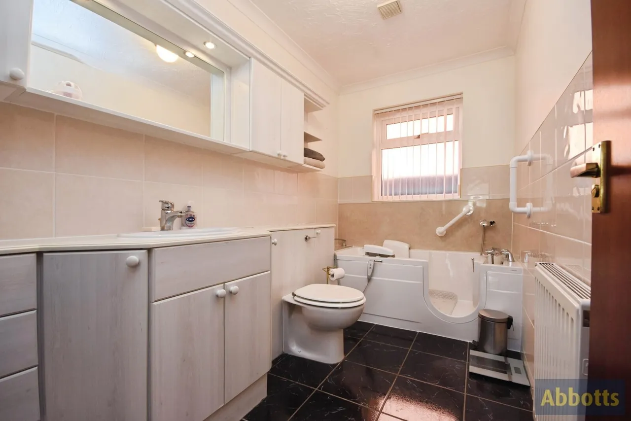 Clarence Road, Rayleigh, Essex, SS6, photo 16