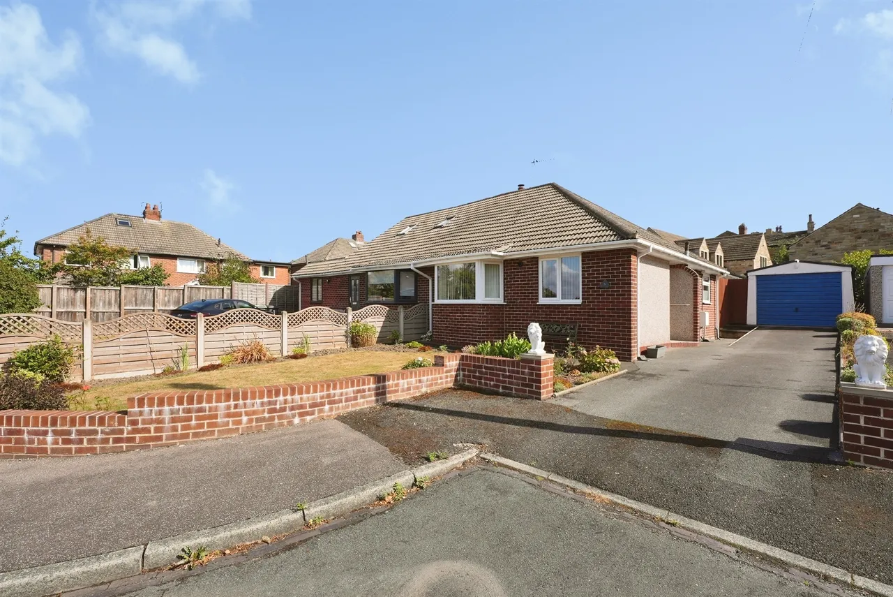 2 bed house for sale, Birch Avenue, Lepton, HD8