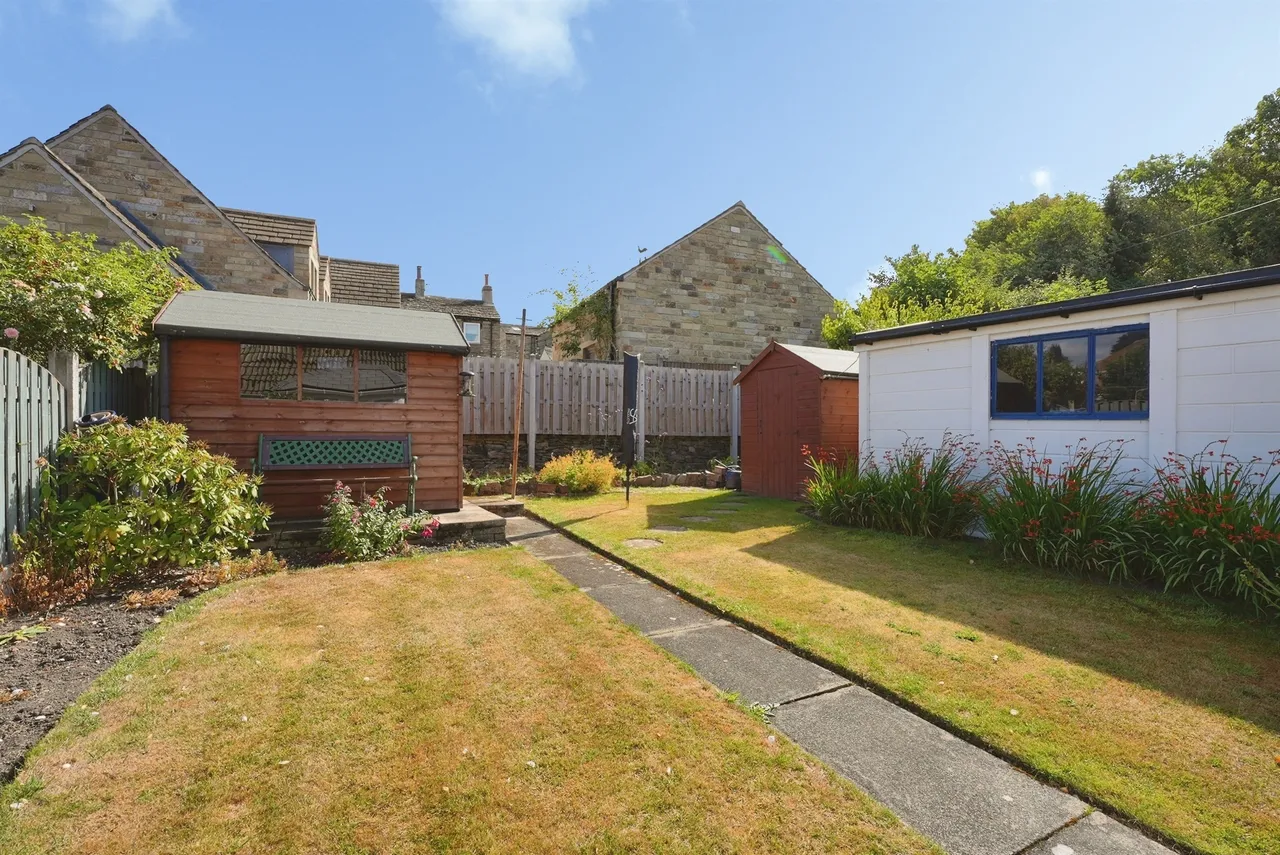Birch Avenue, Lepton, HD8, photo 15