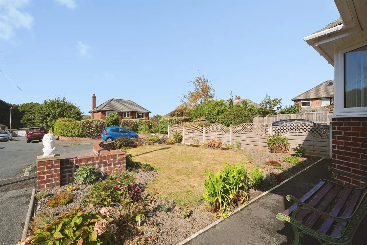 Birch Avenue, Lepton, HD8, photo 13