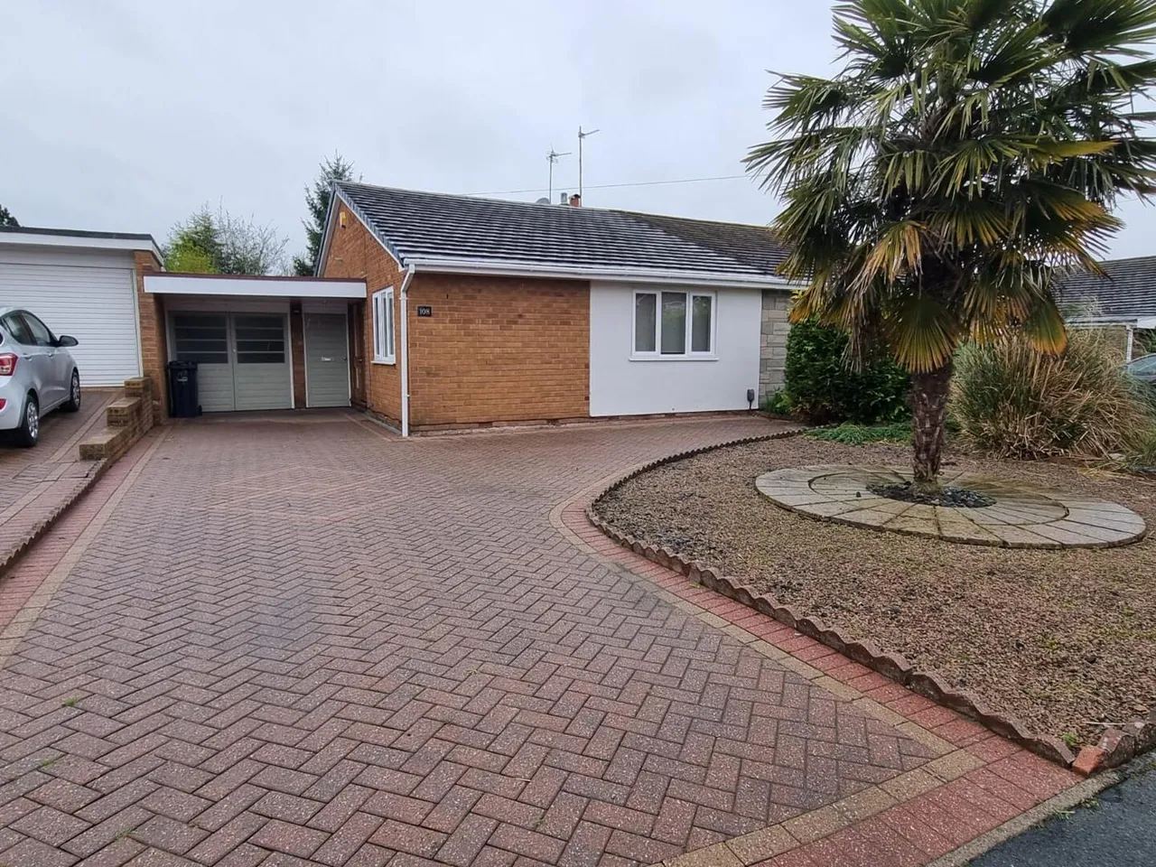 2 bed house to rent — Lea Vale Road, Norton, Stourbridge