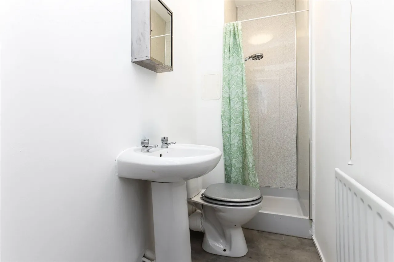 Main Street, Cambuslang, G72, photo 7