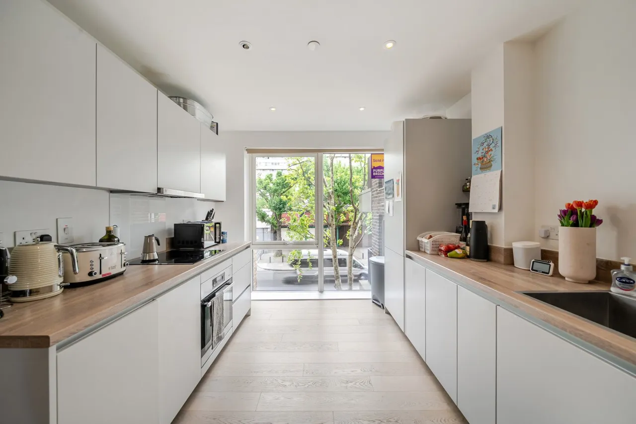 1 bed flat for sale — Wyndham Road, SE5