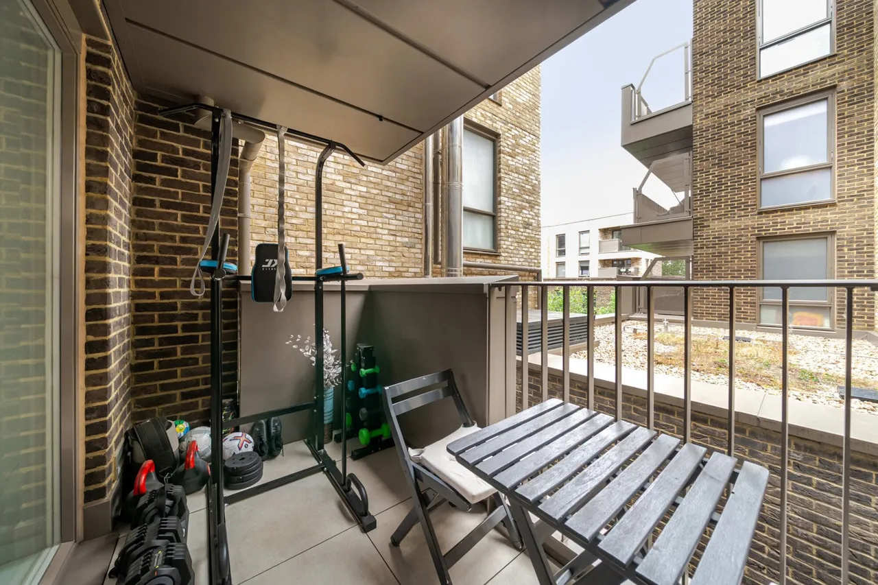Wyndham Road, SE5, photo 12