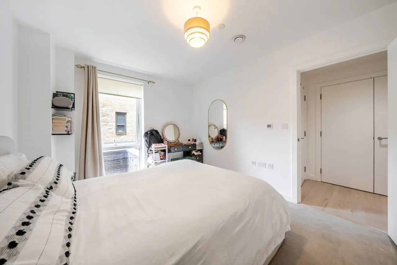 Wyndham Road, SE5, photo 15