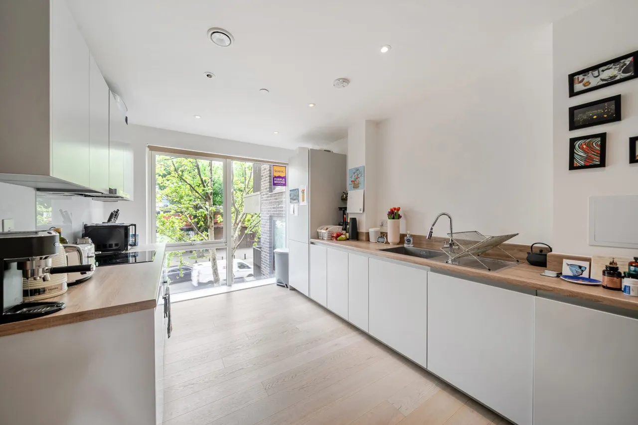 Wyndham Road, SE5, photo 11