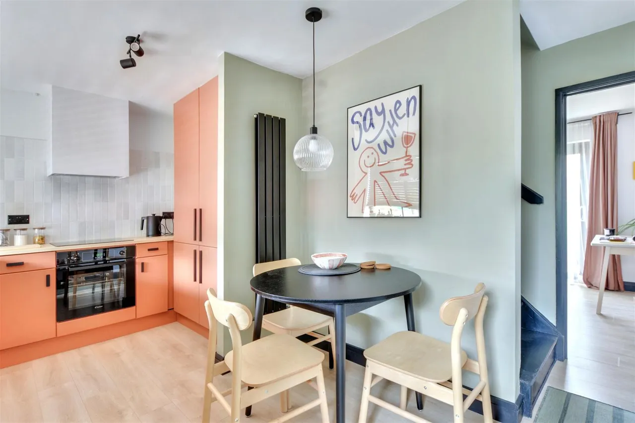 Brook Close, Nottingham, NG6, photo 3