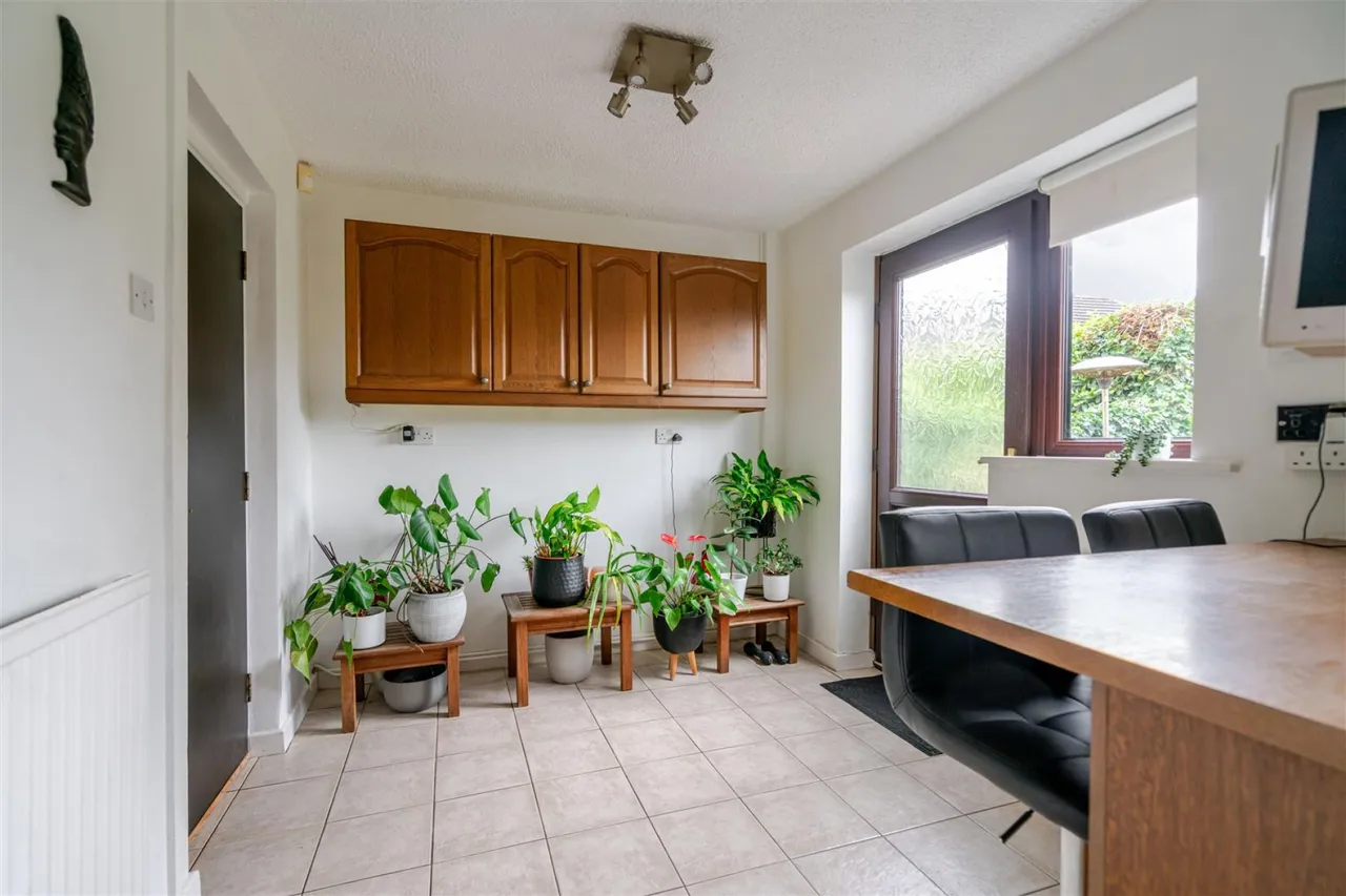 Beechfield Drive, Leigh, photo 8