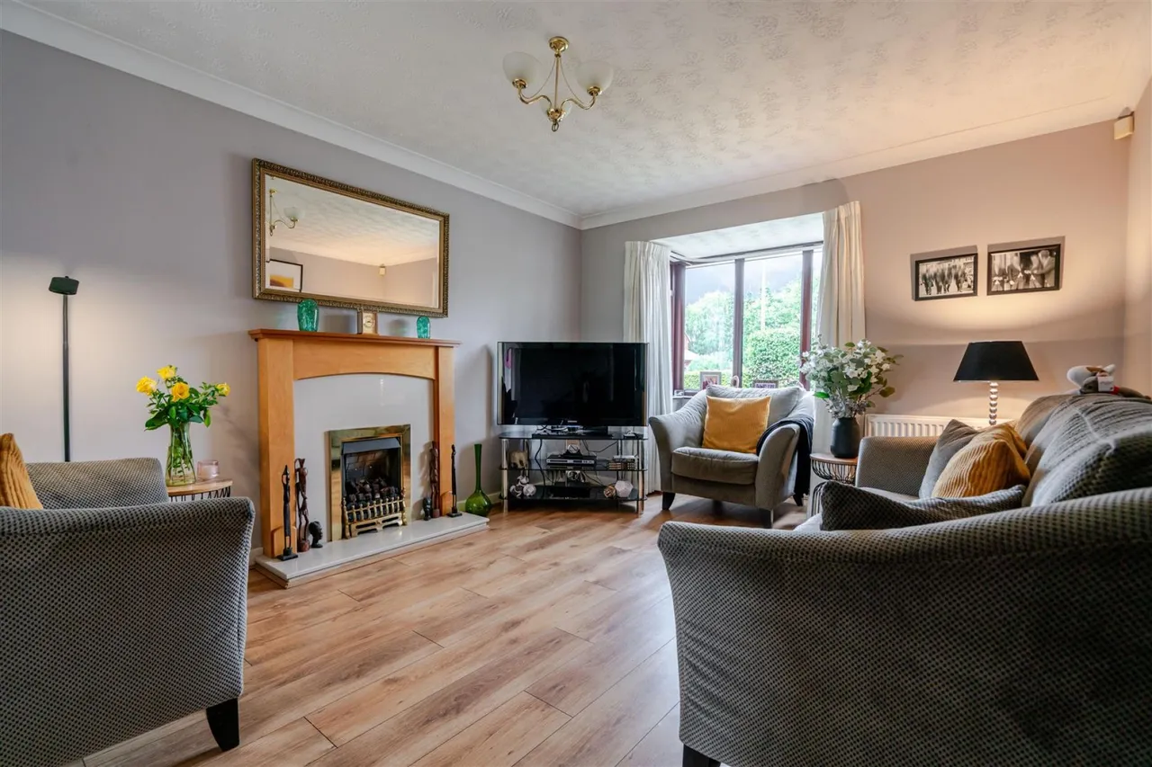 Beechfield Drive, Leigh, photo 4