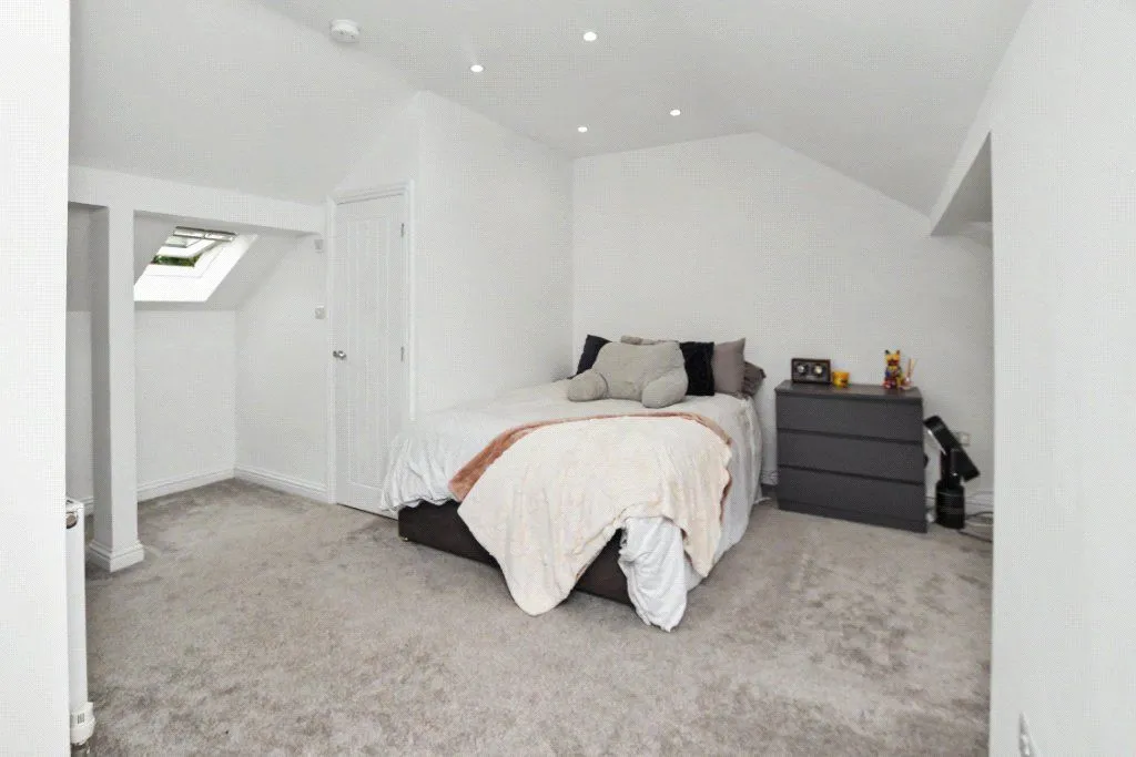 Hill End Crescent, Leeds, LS12, photo 6