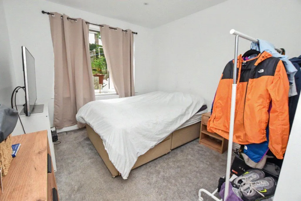 Hill End Crescent, Leeds, LS12, photo 8
