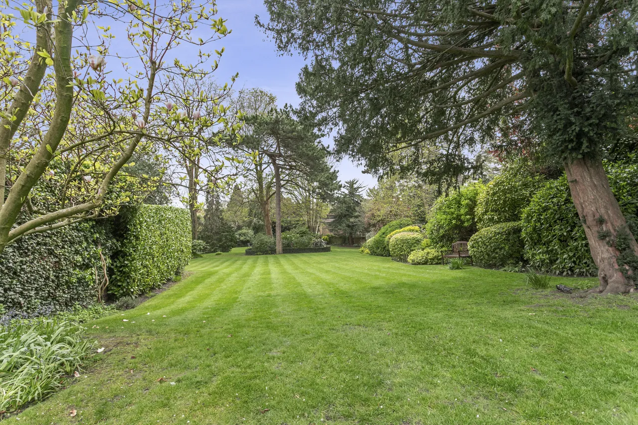 Southwood Lawn Road, London, N6, photo 13