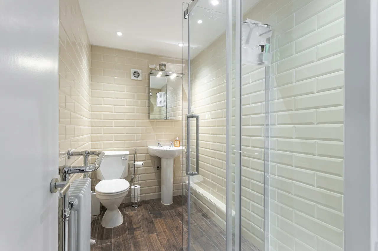 Southwood Lawn Road, London, N6, photo 12