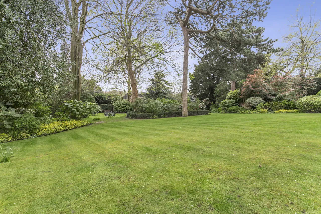 Southwood Lawn Road, London, N6, photo 11