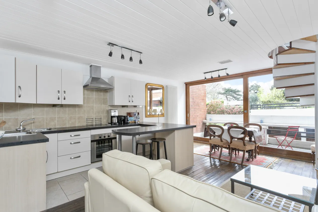 Southwood Lawn Road, London, N6, photo 4