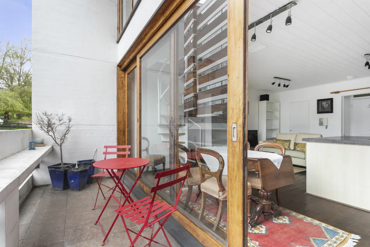 Southwood Lawn Road, London, N6, photo 3