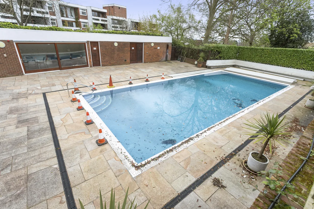 Southwood Lawn Road, London, N6, photo 5