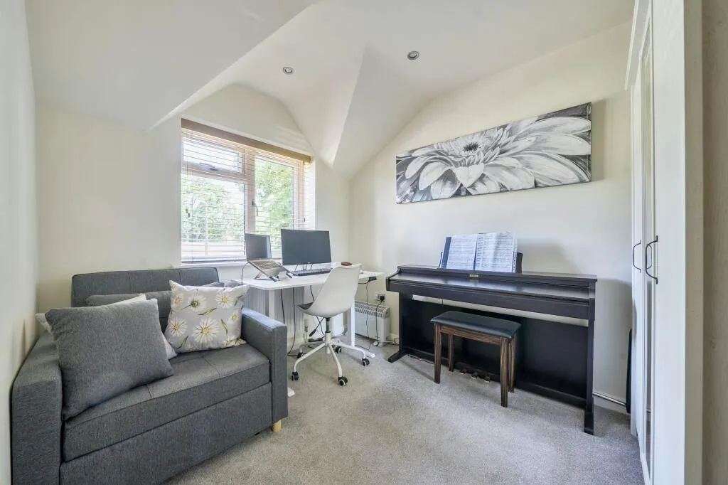 Manning Avenue, Christchurch, BH23, photo 9