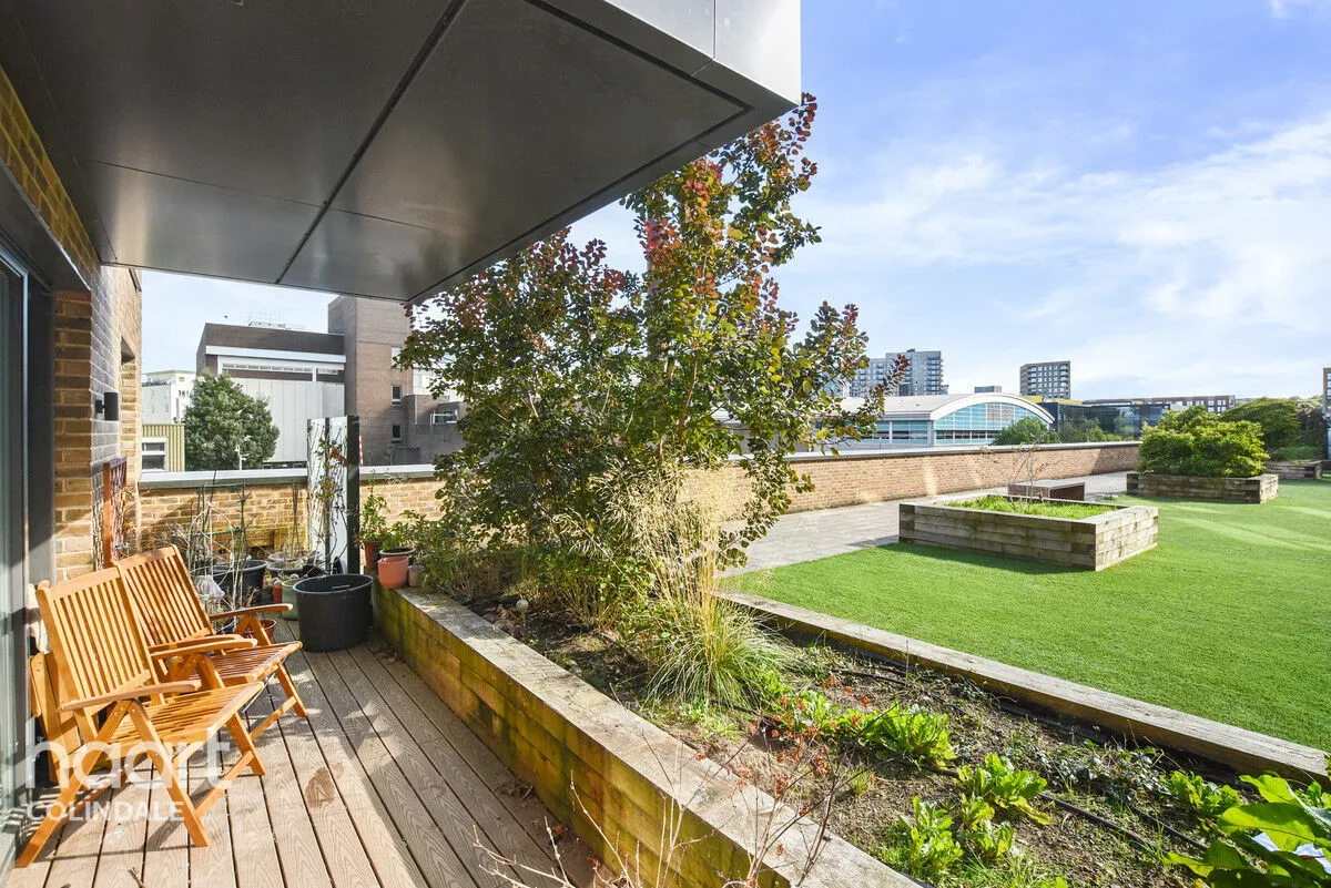 Lismore Boulevard, NW9, photo 4