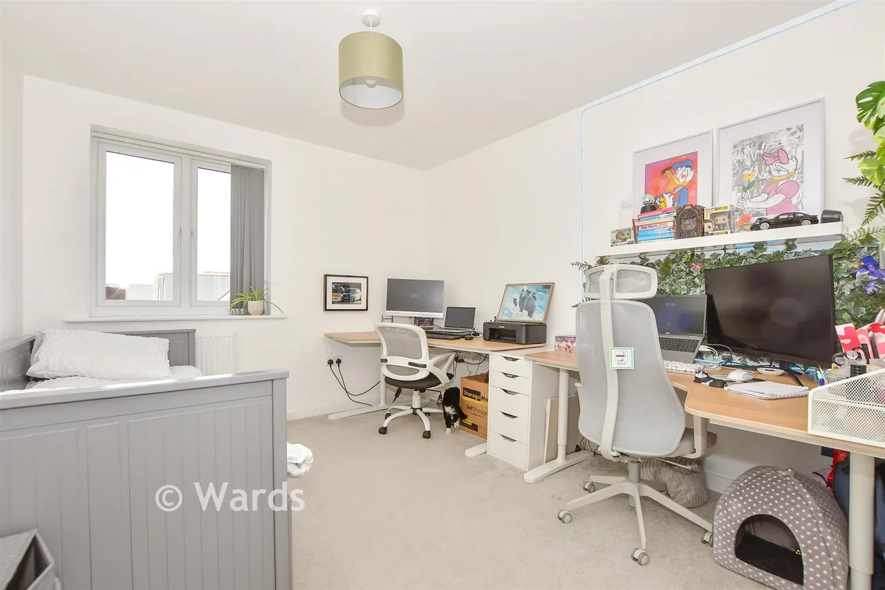 Amisse Drive, Snodland, ME6, photo 11