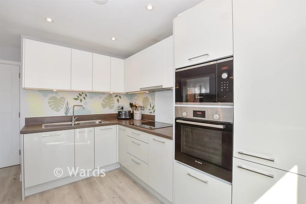 Amisse Drive, Snodland, ME6, photo 3