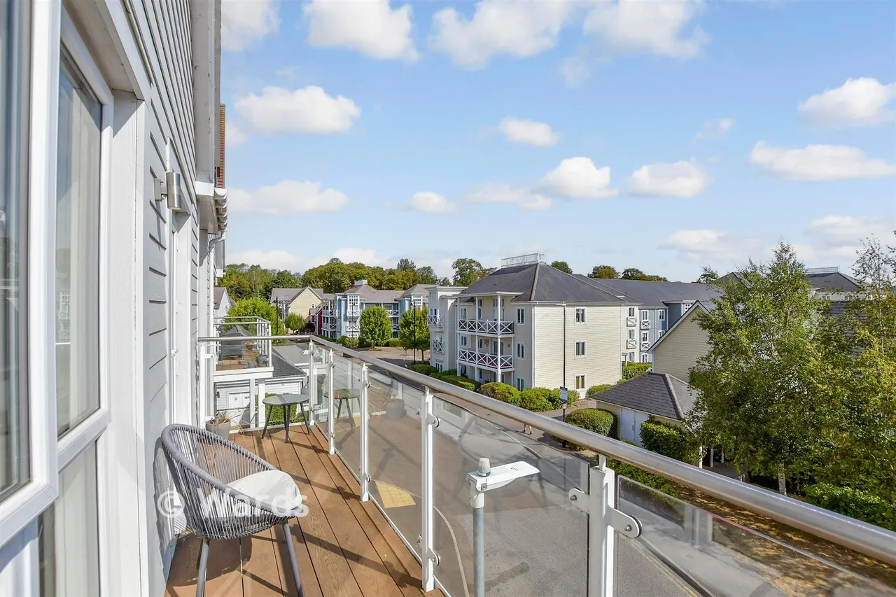 Amisse Drive, Snodland, ME6, photo 2