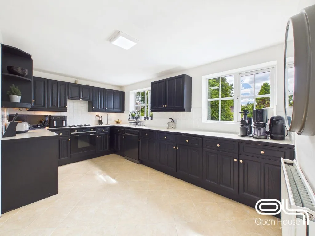 Brisbane Way, Cannock, WS12, photo 4