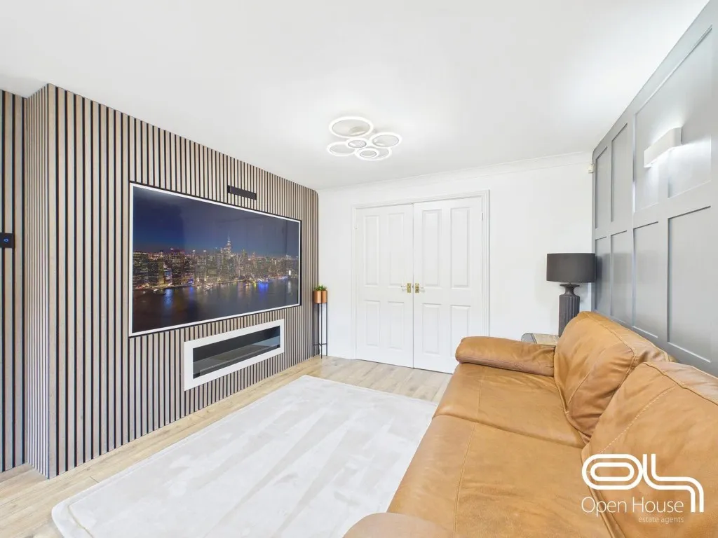 Brisbane Way, Cannock, WS12, photo 9