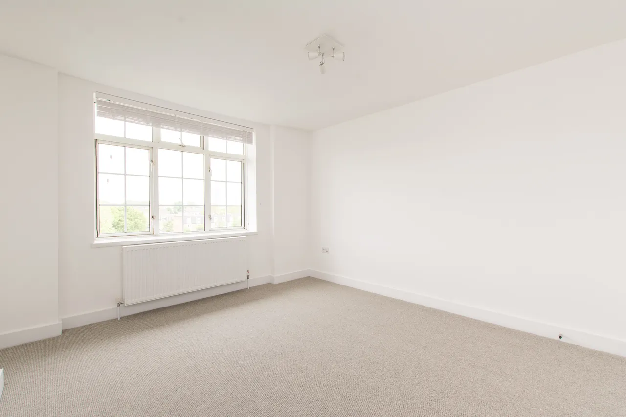 8 Eastry House, Hartington Road, London, photo 2
