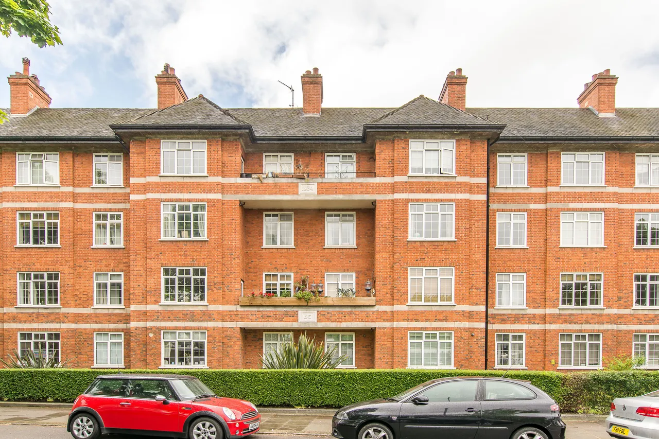 1 bed flat for sale — 8 Eastry House, Hartington Road, London