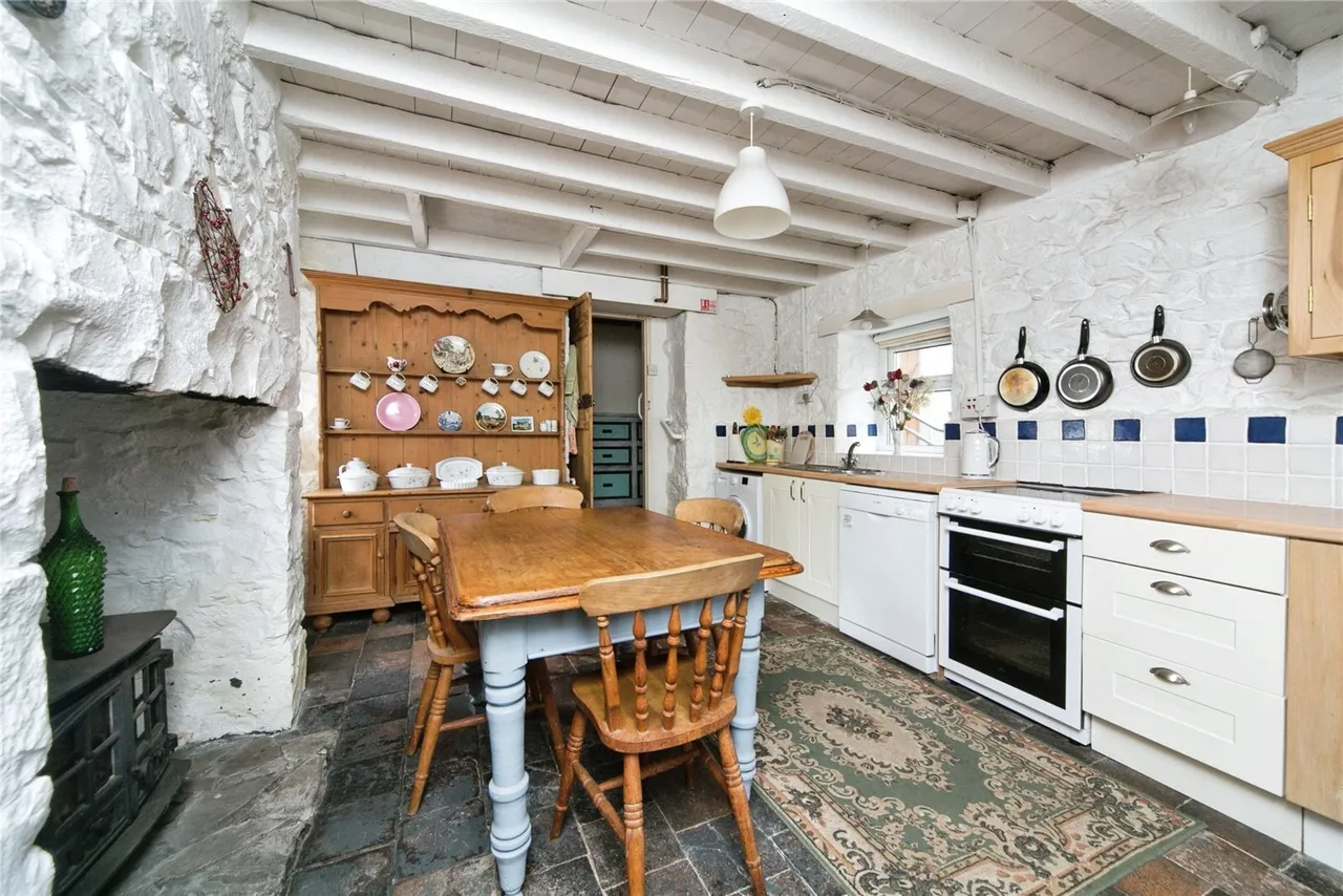 Eifl Road, Trefor, LL54, photo 6
