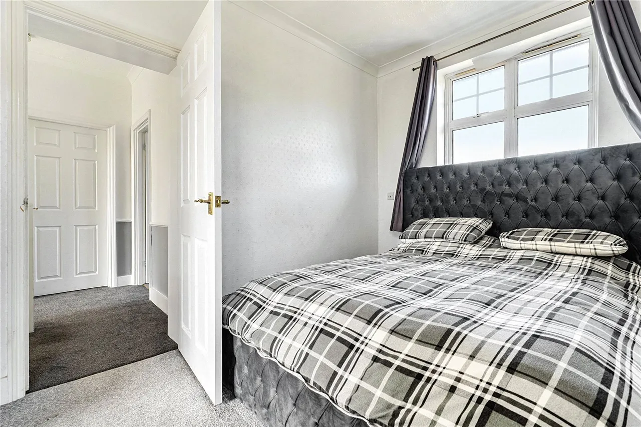 Boxalls Lane, Aldershot, GU11, photo 17