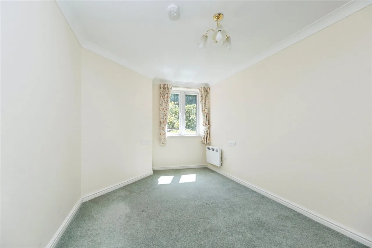 Eden Court, Bletchley, Milton Keynes, Buckinghamshire, MK2, photo 6