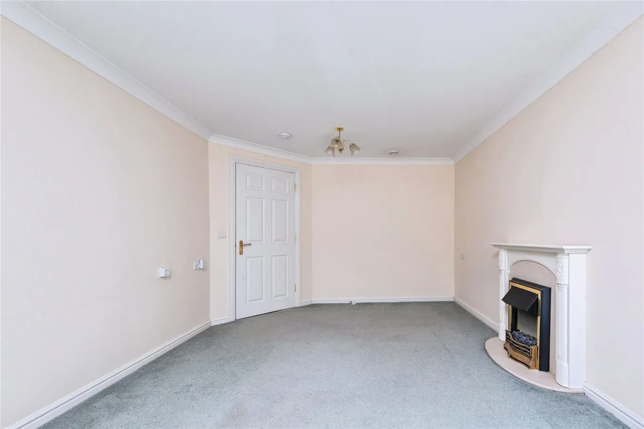 Eden Court, Bletchley, Milton Keynes, Buckinghamshire, MK2, photo 5