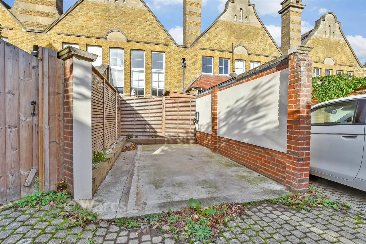 Canute Road, Faversham, ME13, photo 16