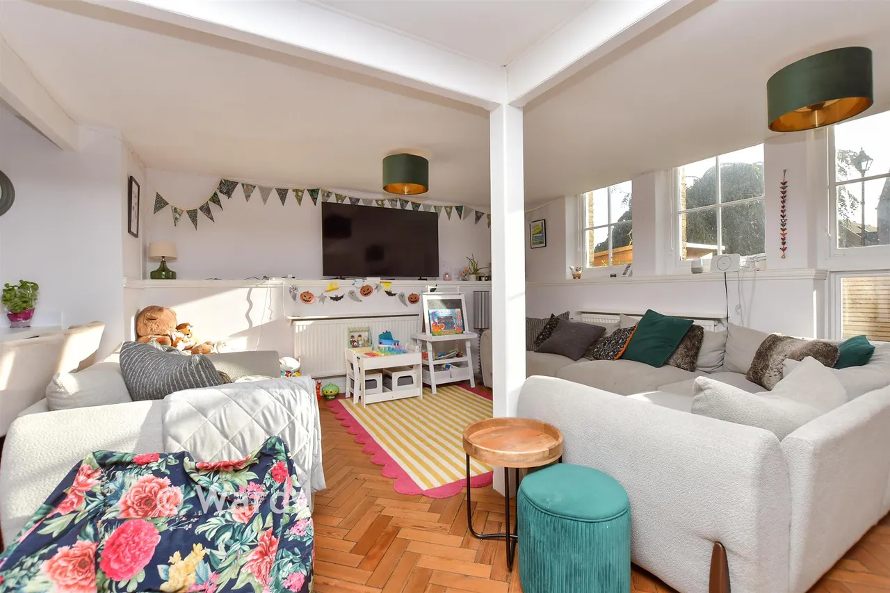Canute Road, Faversham, ME13, photo 2