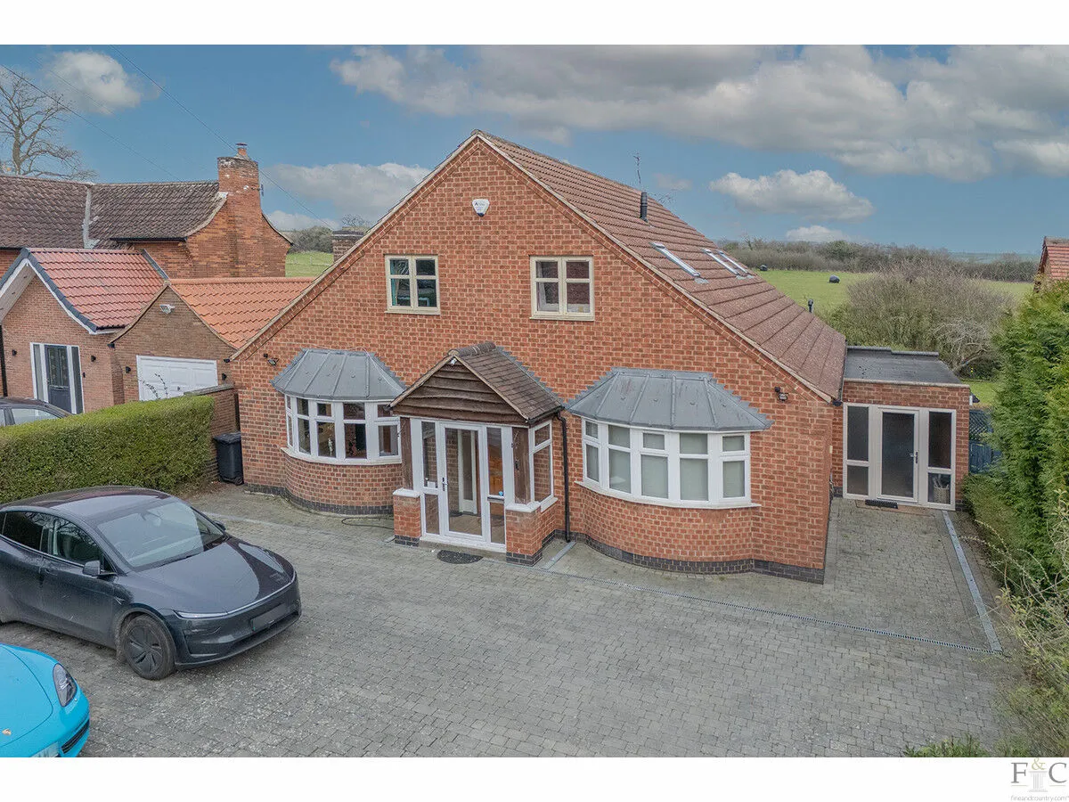 4 bed house for sale, Station Road, Leicester, LE7