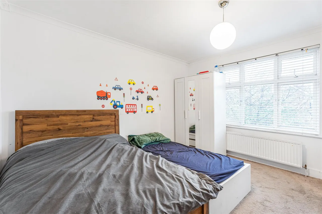 Bury Street, Edmonton, N9, photo 8