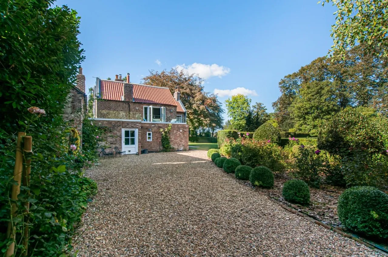 Catlaine Manor, North Cattleholmes, YO25, photo 37