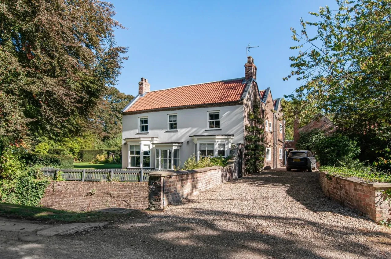 Catlaine Manor, North Cattleholmes, YO25, photo 41