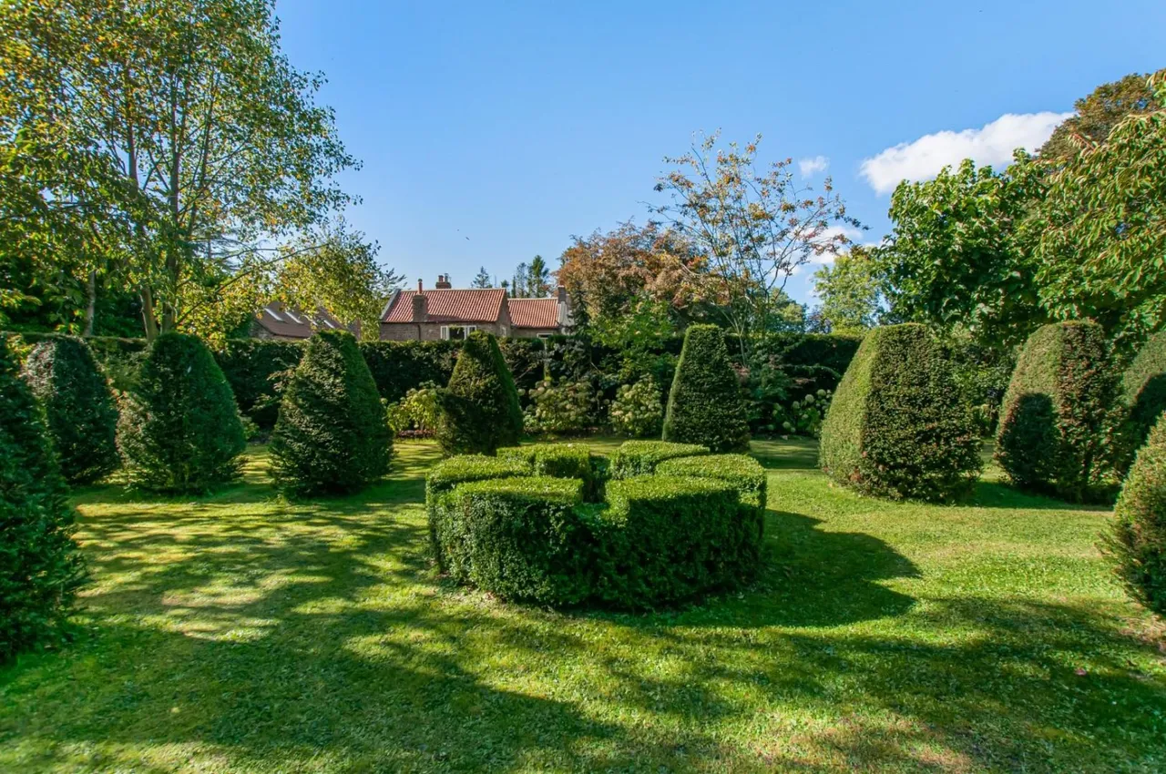 Catlaine Manor, North Cattleholmes, YO25, photo 34