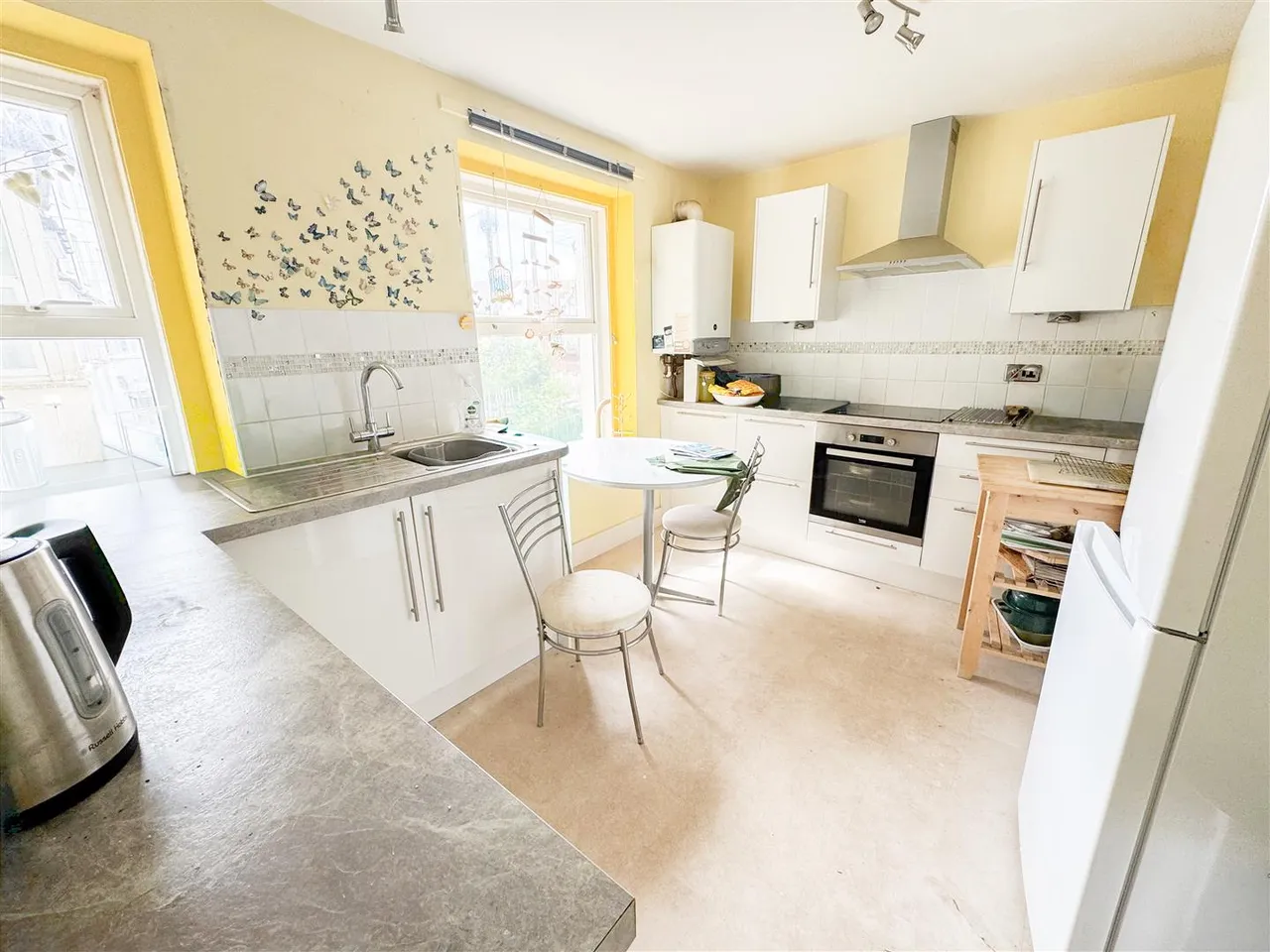 West Parade, Bexhill-On-Sea, TN39 3HS, photo 7