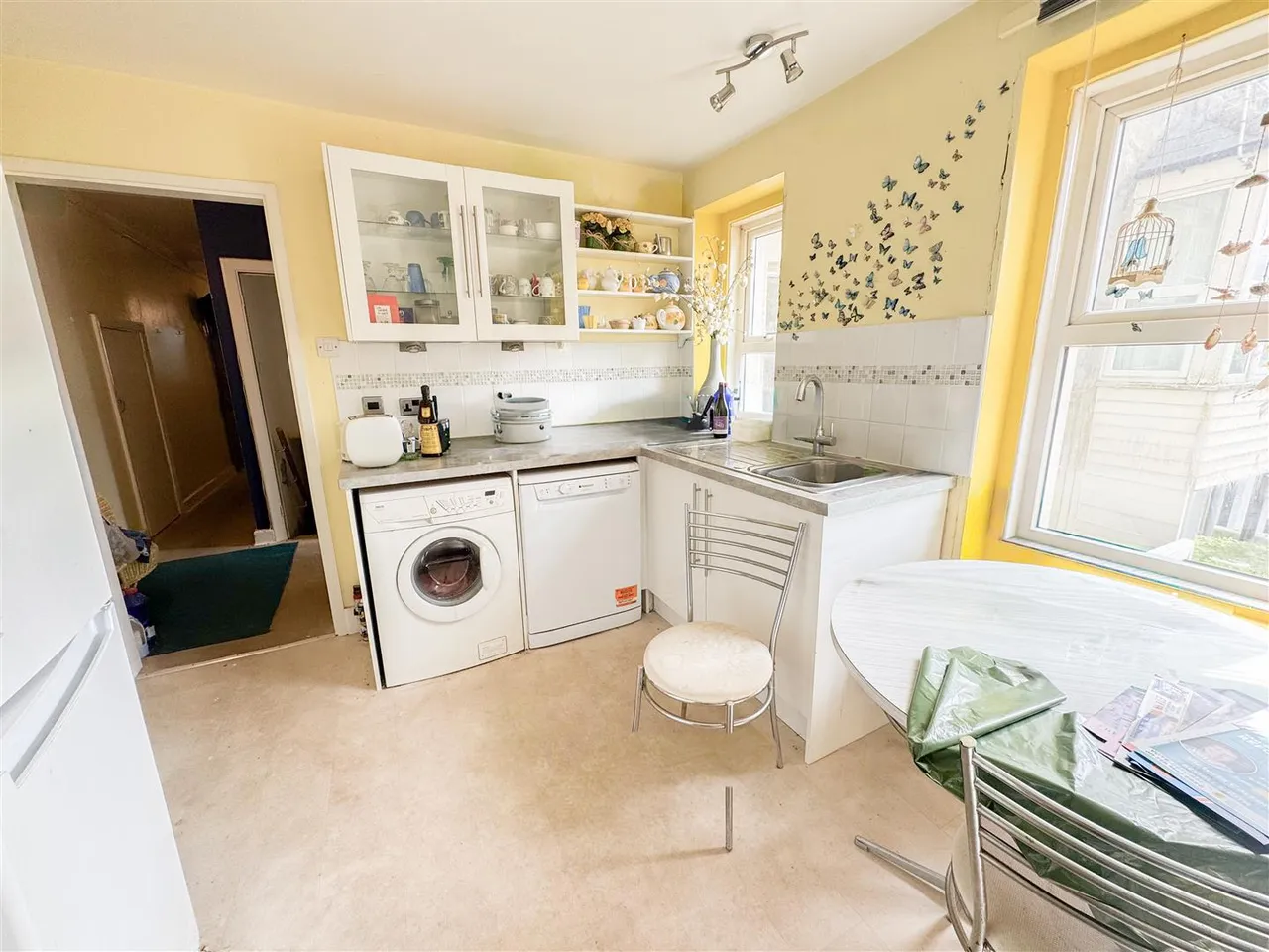 West Parade, Bexhill-On-Sea, TN39 3HS, photo 6