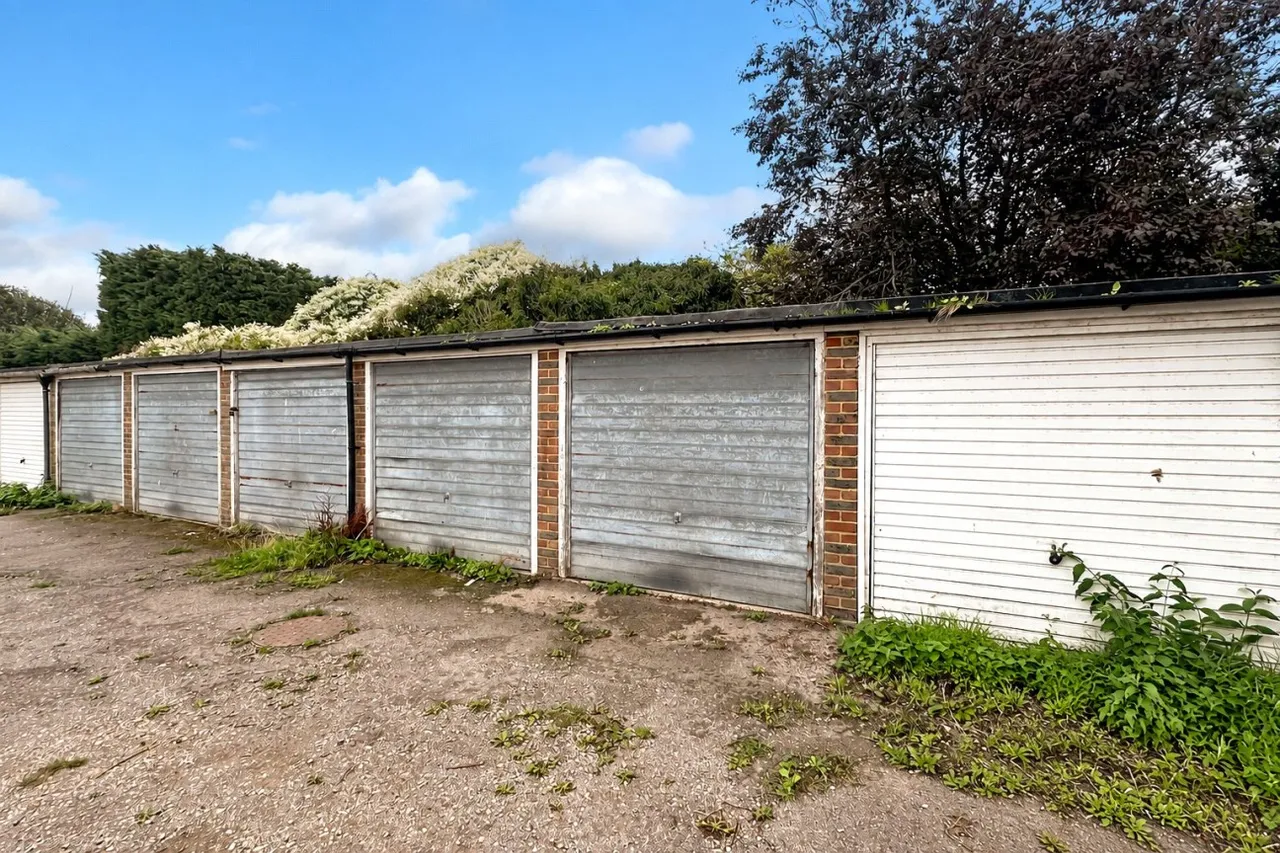Rustington, Littlehampton, BN16, photo 13