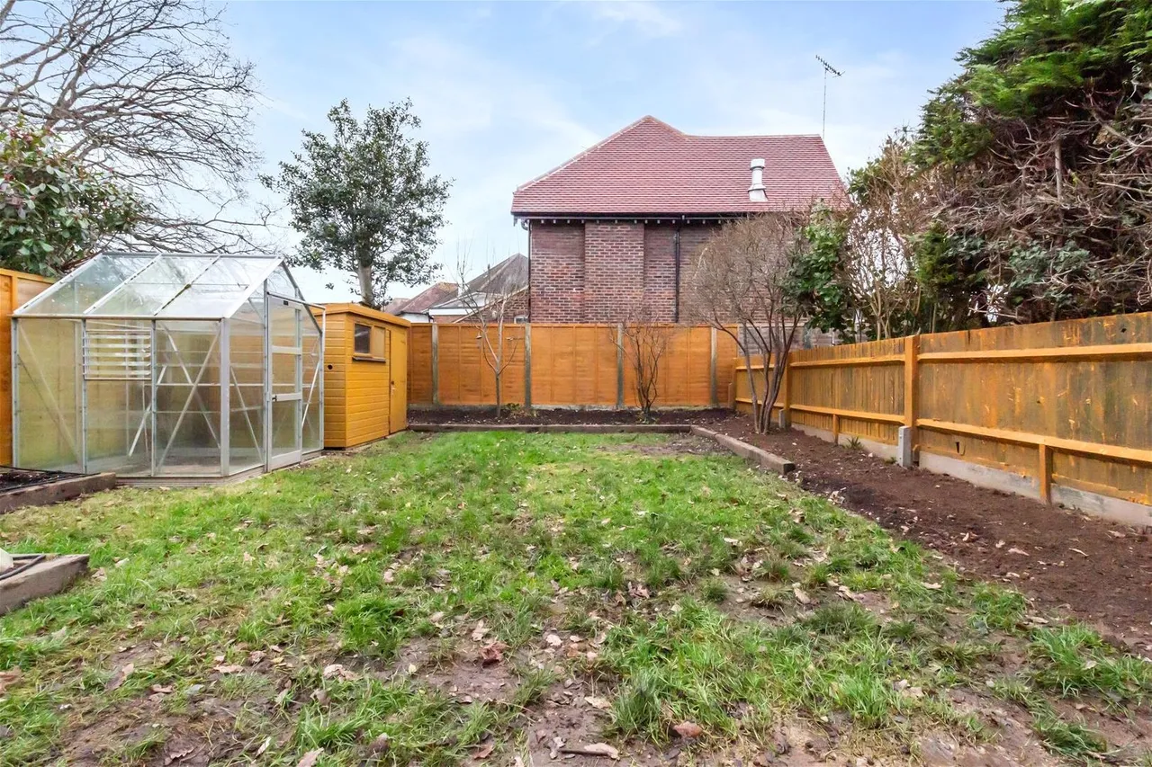 Offington Avenue, Worthing, photo 17