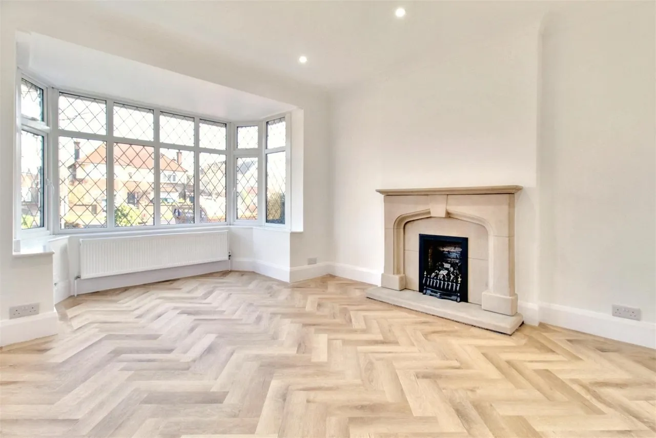 Offington Avenue, Worthing, photo 2