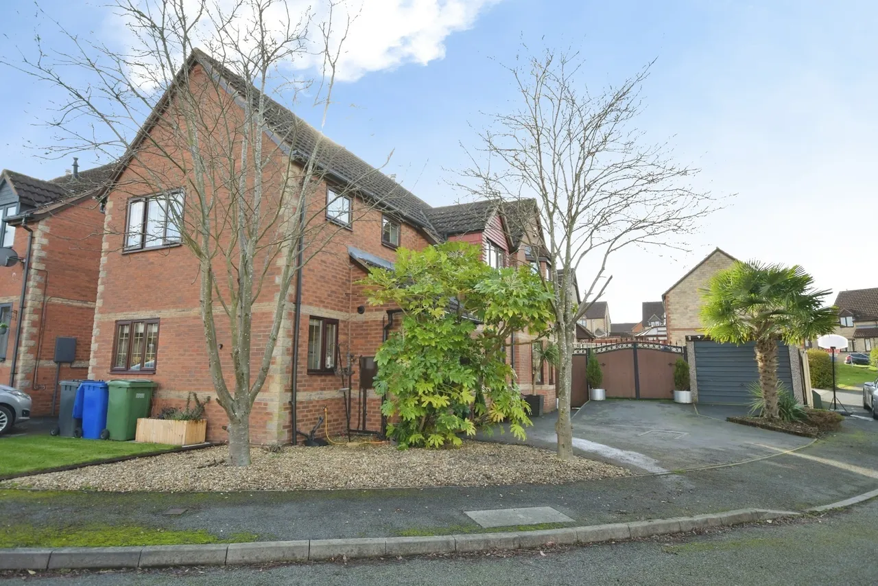 Blue Bell Close, Derbyshire, S43, photo 17